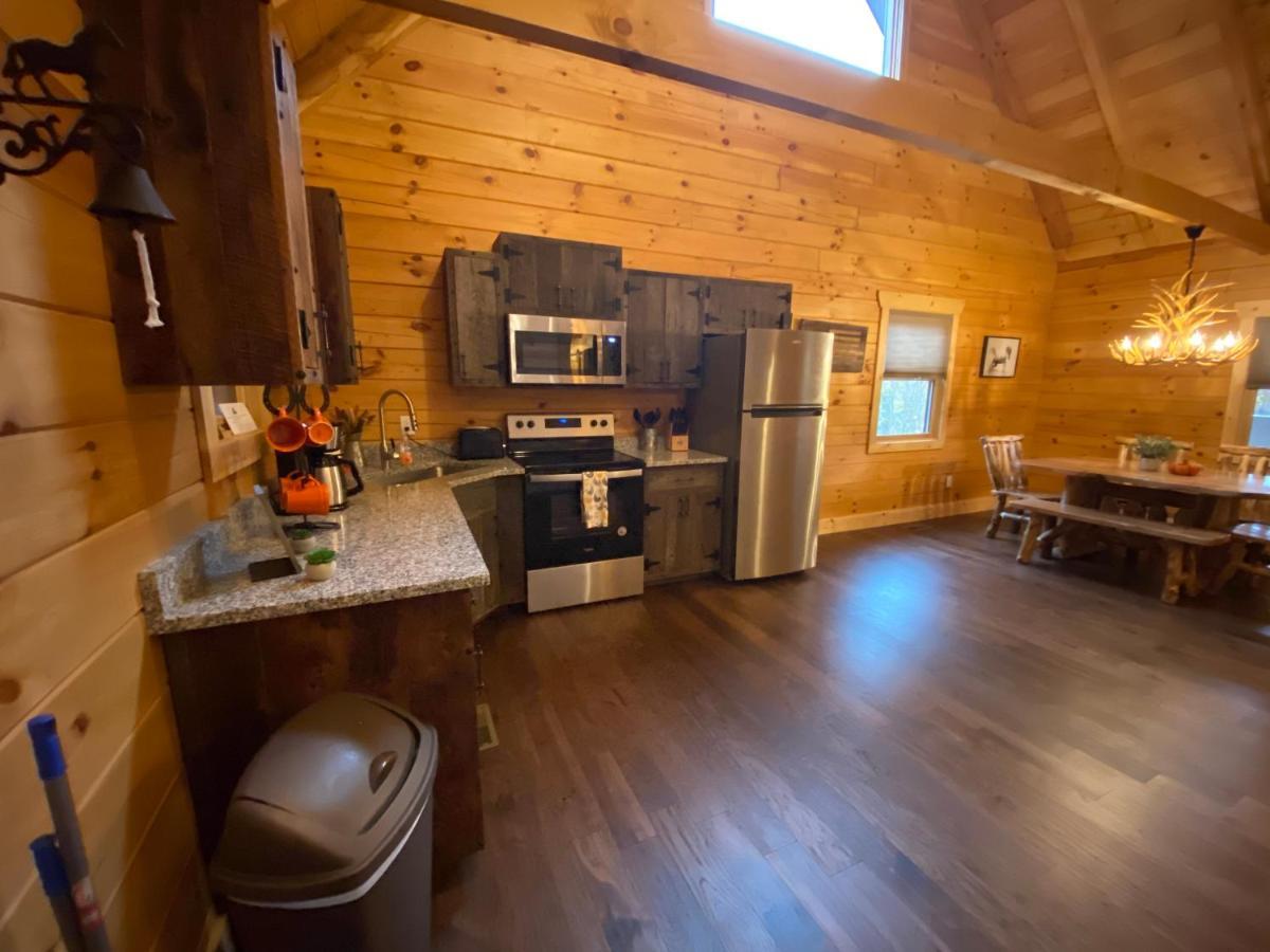 Pine Creek Cabins & Camping Resort South Bloomingville Extérieur photo