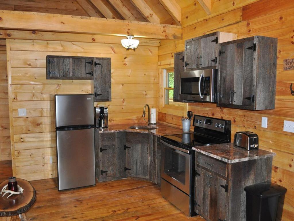 Pine Creek Cabins & Camping Resort South Bloomingville Extérieur photo